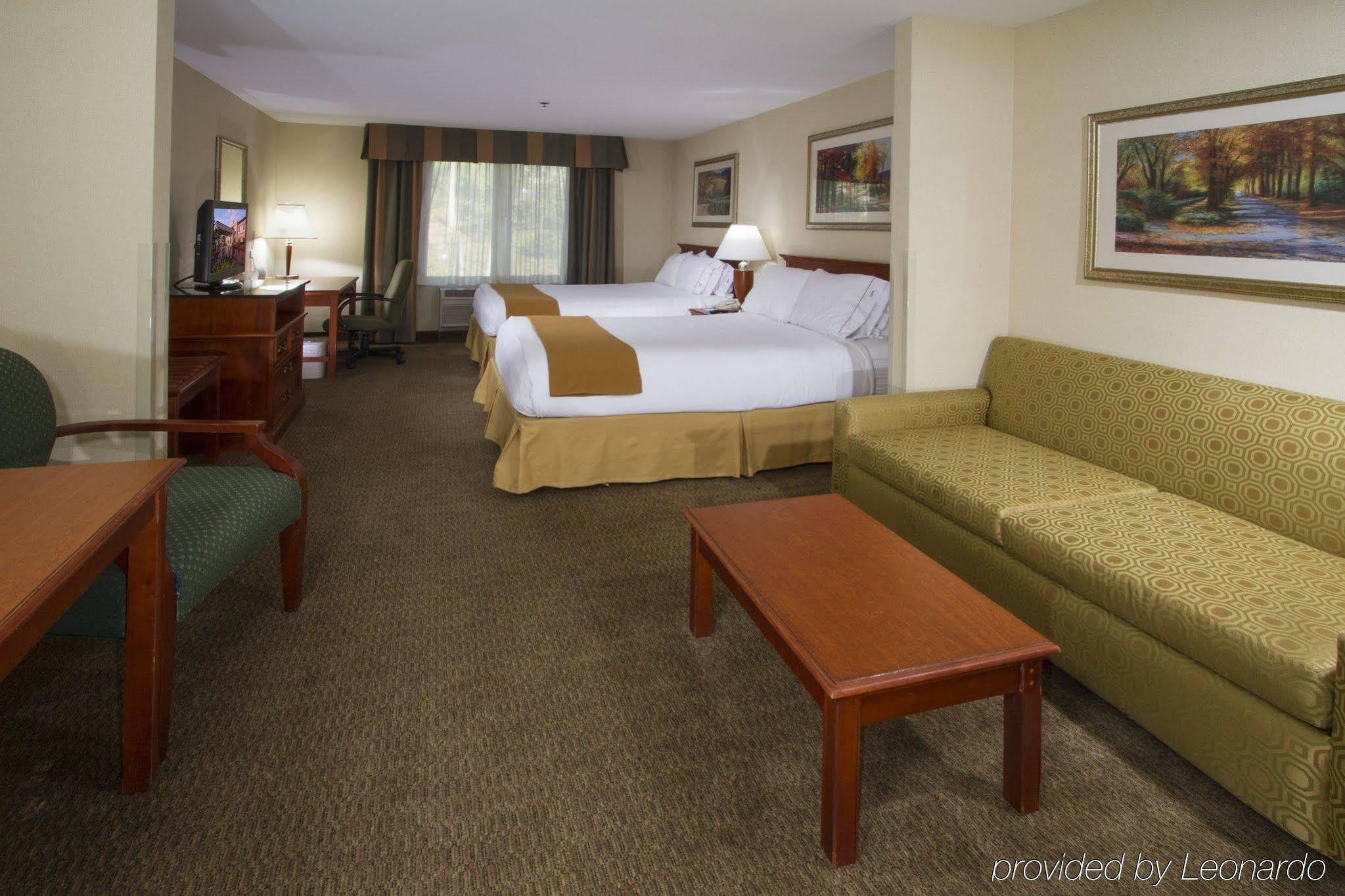 Best Western Valencia/Six Flags Inn & Suites Santa Clarita Bagian luar foto