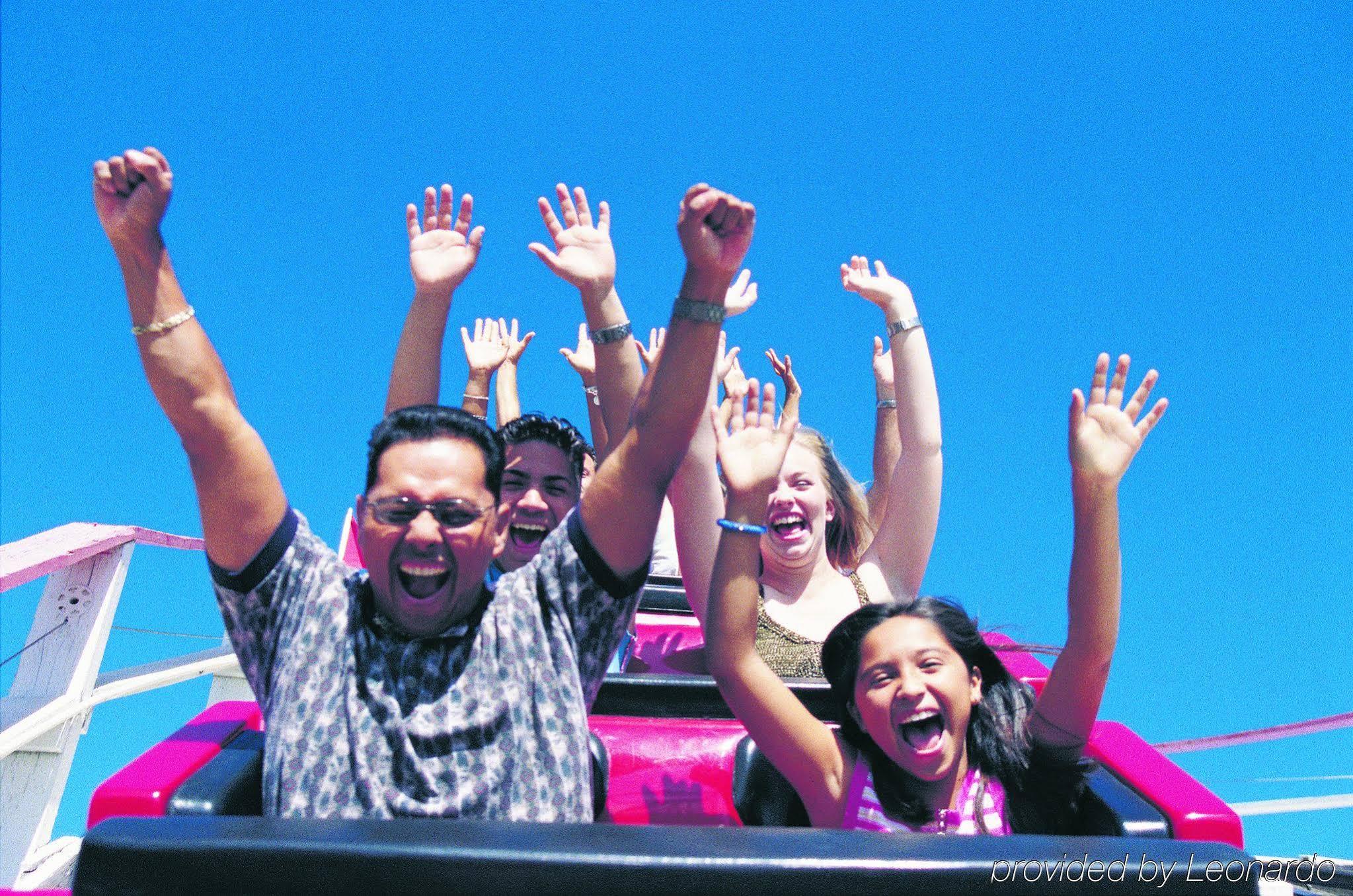Best Western Valencia/Six Flags Inn & Suites Santa Clarita Bagian luar foto