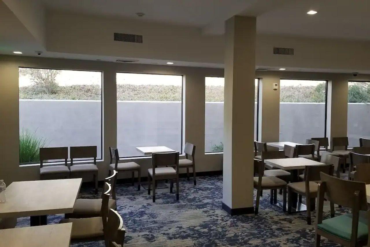 Best Western Valencia/Six Flags Inn & Suites Santa Clarita Bagian luar foto