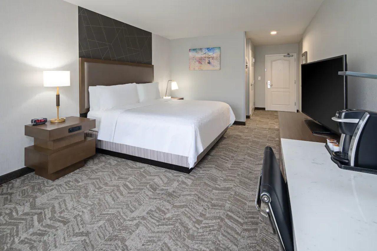 Best Western Valencia/Six Flags Inn & Suites Santa Clarita Bagian luar foto