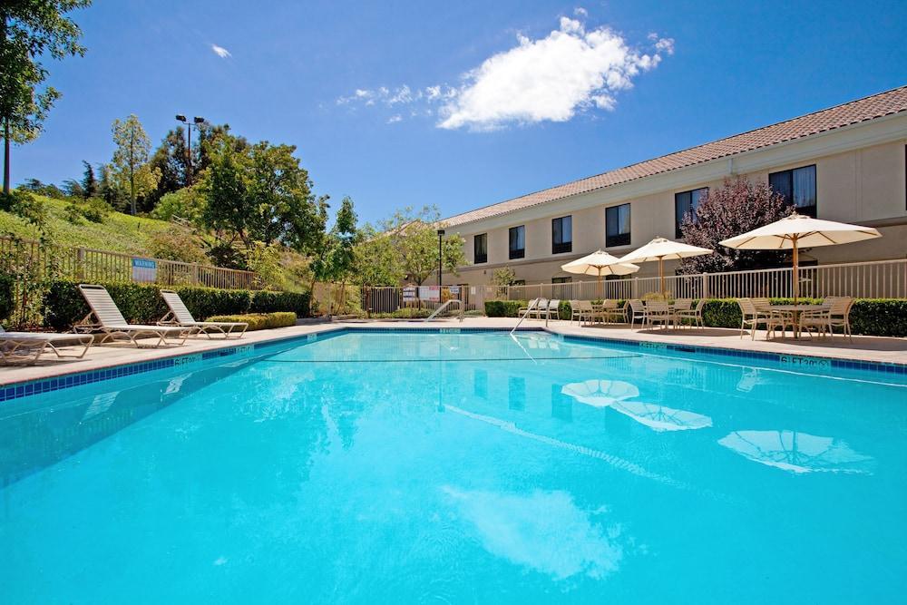 Best Western Valencia/Six Flags Inn & Suites Santa Clarita Bagian luar foto