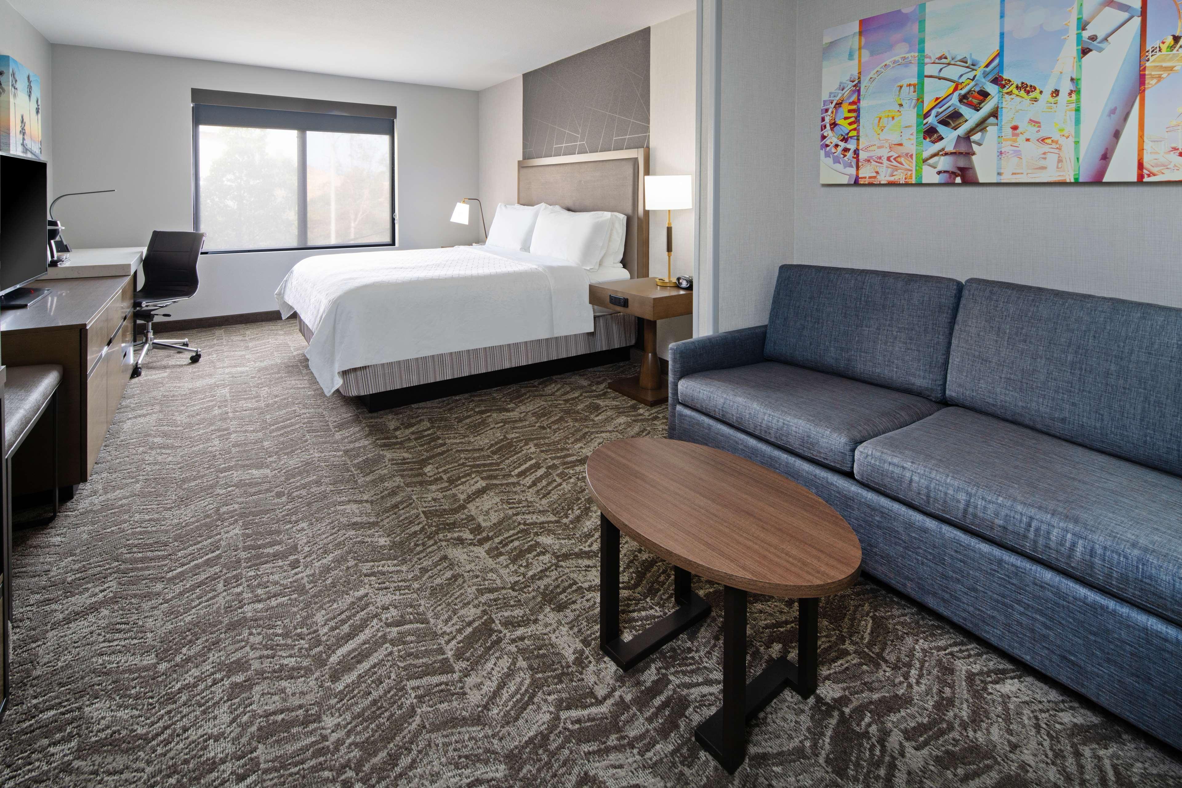 Best Western Valencia/Six Flags Inn & Suites Santa Clarita Bagian luar foto