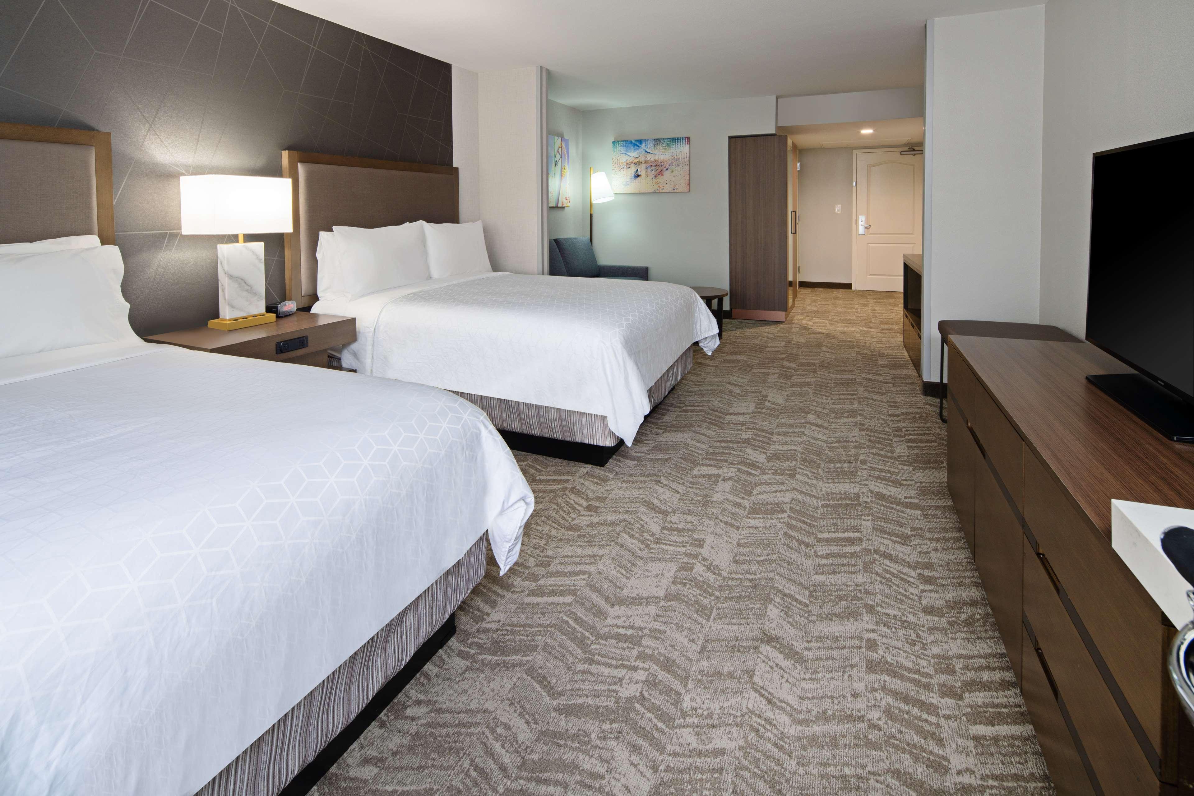 Best Western Valencia/Six Flags Inn & Suites Santa Clarita Bagian luar foto