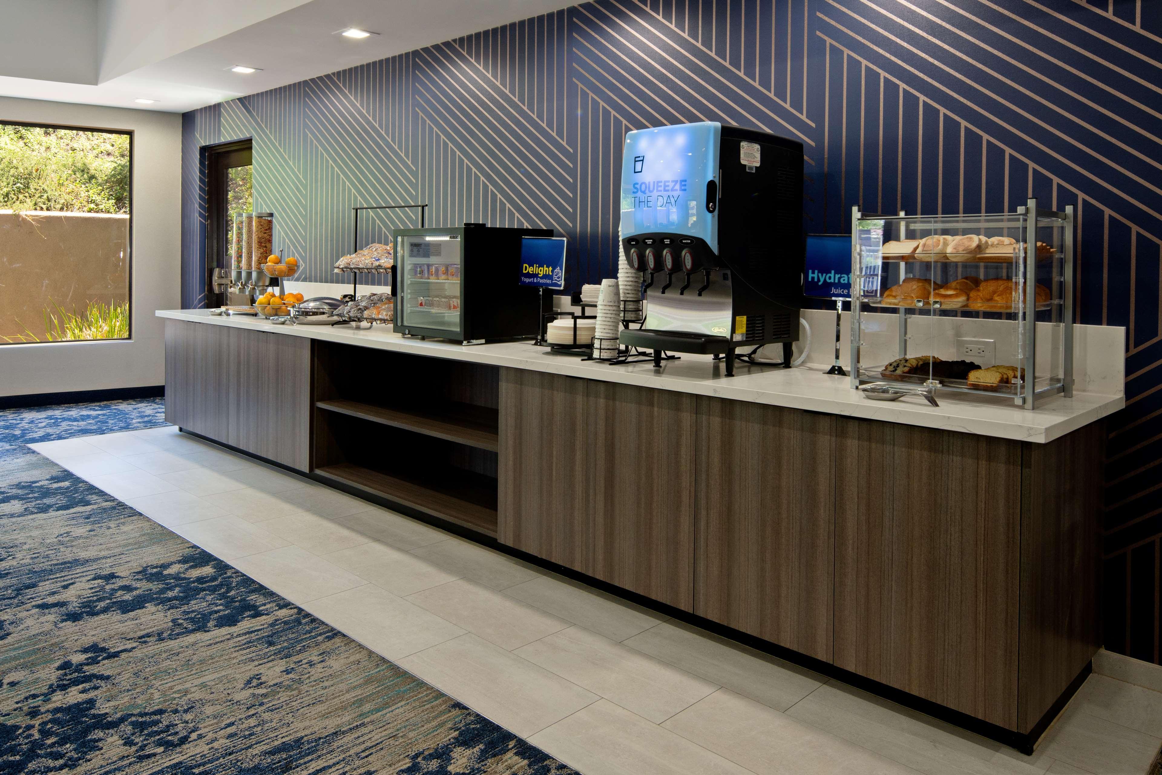 Best Western Valencia/Six Flags Inn & Suites Santa Clarita Bagian luar foto